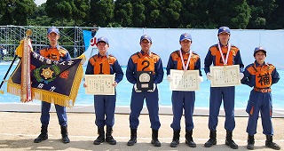 最優秀賞を受賞した浦安市消防団のメンバー